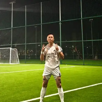 梁语俊